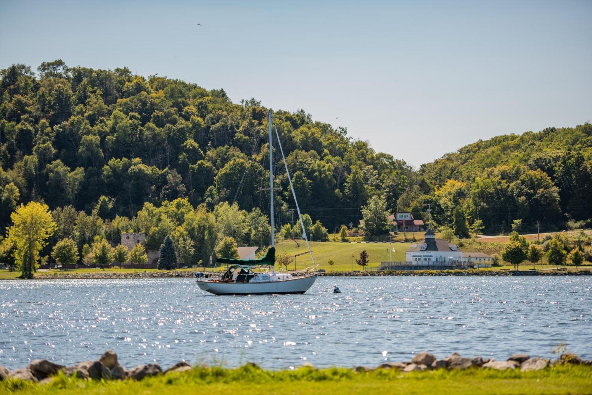 New Happy Trail 2Br Condo Close To Downtown Traverse City Exteriér fotografie